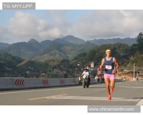 周军独家分享羽毛球技巧与心得体会助你提升竞技水平